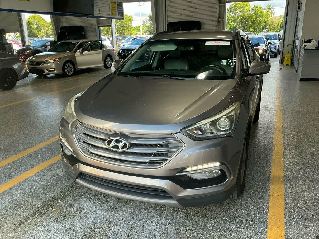 2017 Hyundai Santa Fe Sport 2.4L Automatic - 23092675 - 4