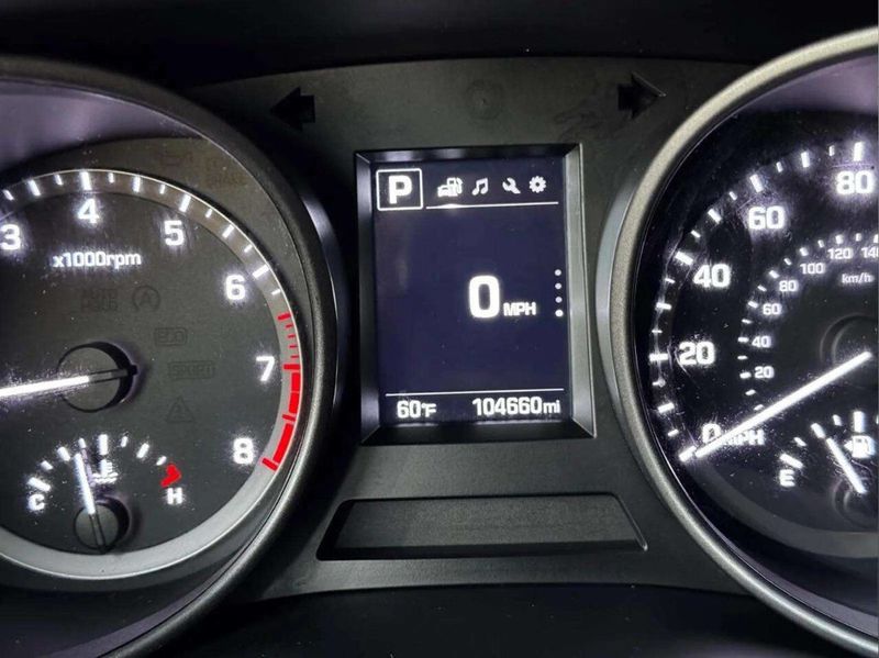 2017 Hyundai Santa Fe Sport 2.4L Automatic - 22933196 - 23