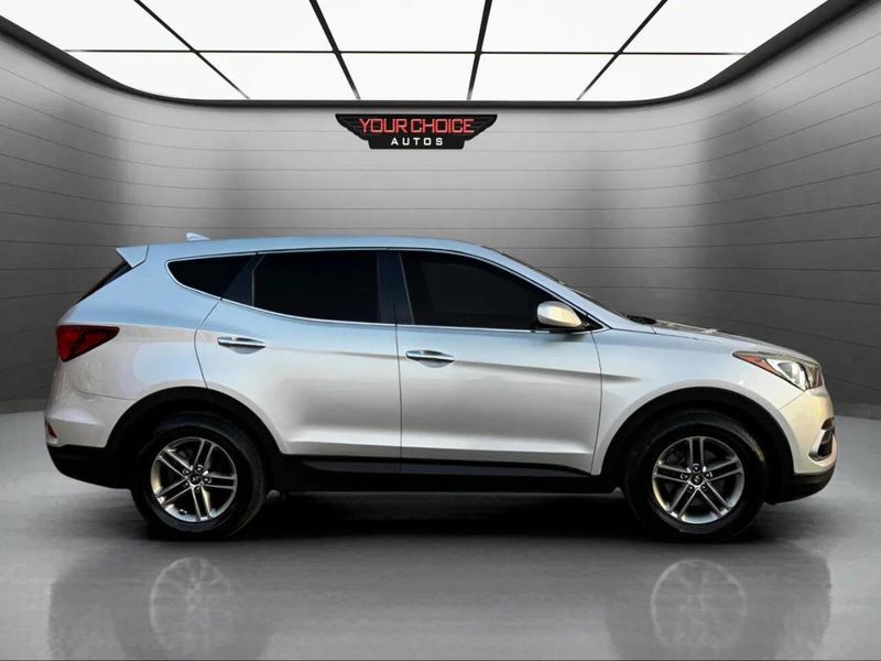 2017 Hyundai Santa Fe Sport 2.4L Automatic - 22933196 - 3
