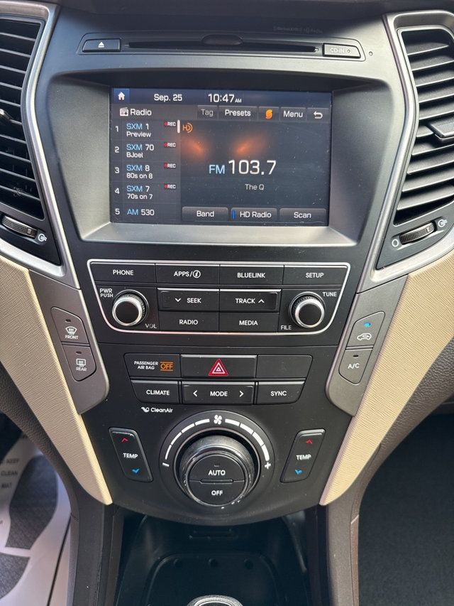 2017 Hyundai Santa Fe Sport 2.4L Automatic - 22896277 - 24