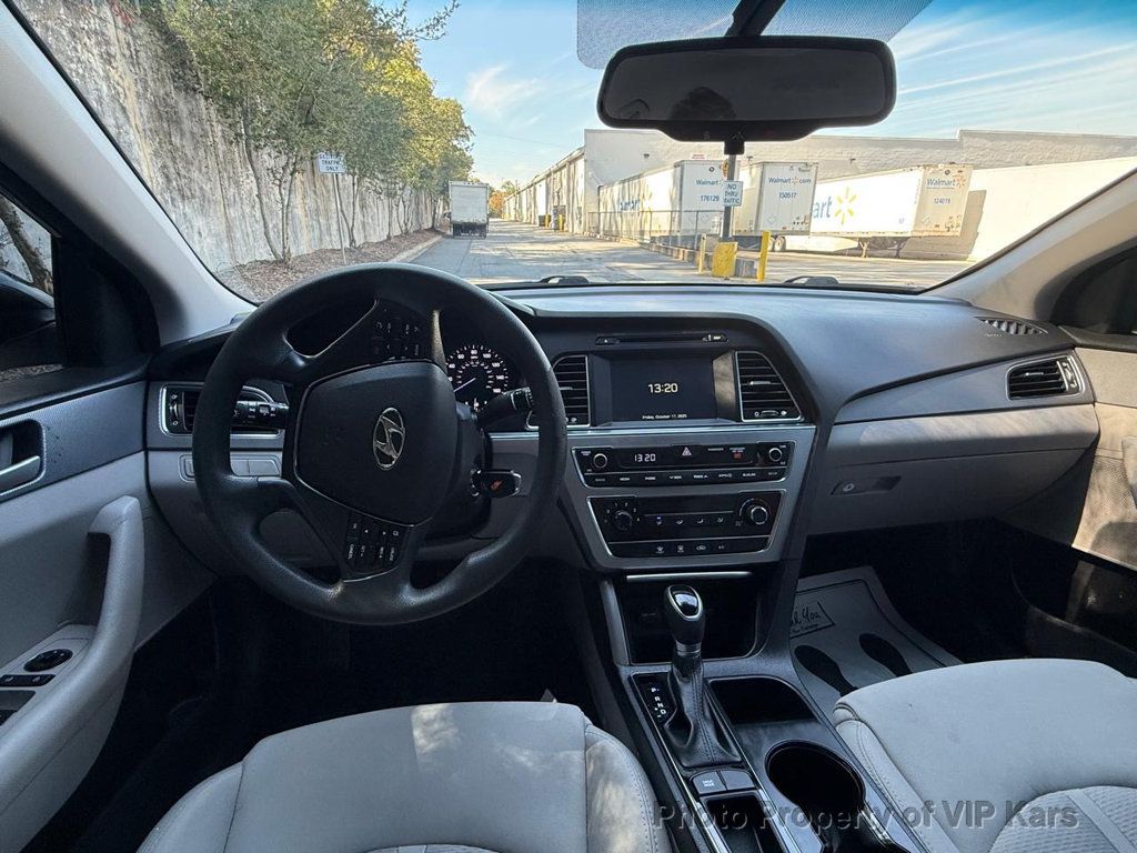 2017 Hyundai Sonata - 22933301 - 11