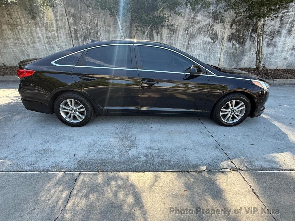 2017 Hyundai Sonata - 22933301 - 6