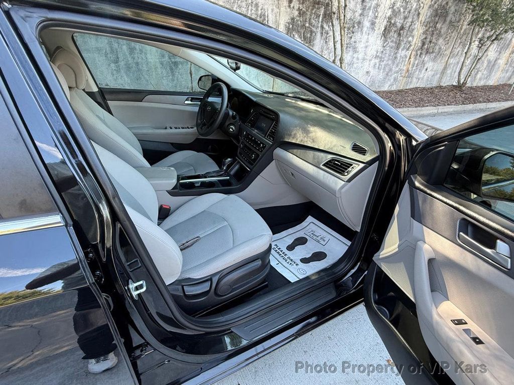 2017 Hyundai Sonata - 22933301 - 7