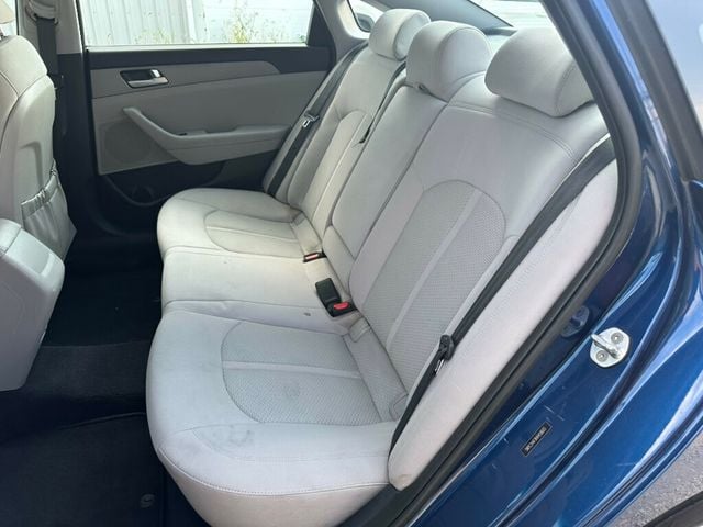 2017 Hyundai Sonata 2.4L PZEV - 22932652 - 9