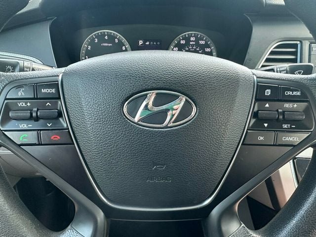 2017 Hyundai Sonata 2.4L PZEV - 22932652 - 11