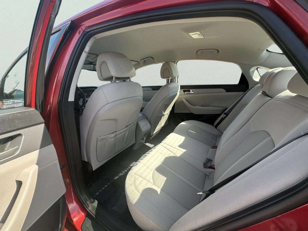 2017 Hyundai Sonata Base 4dr Sedan - 23011250 - 9