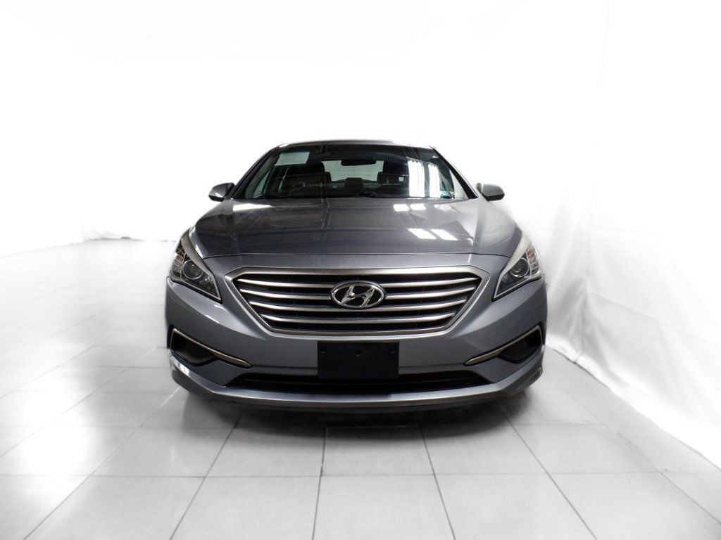 2017 Hyundai Sonata SE - 22611903 - 0