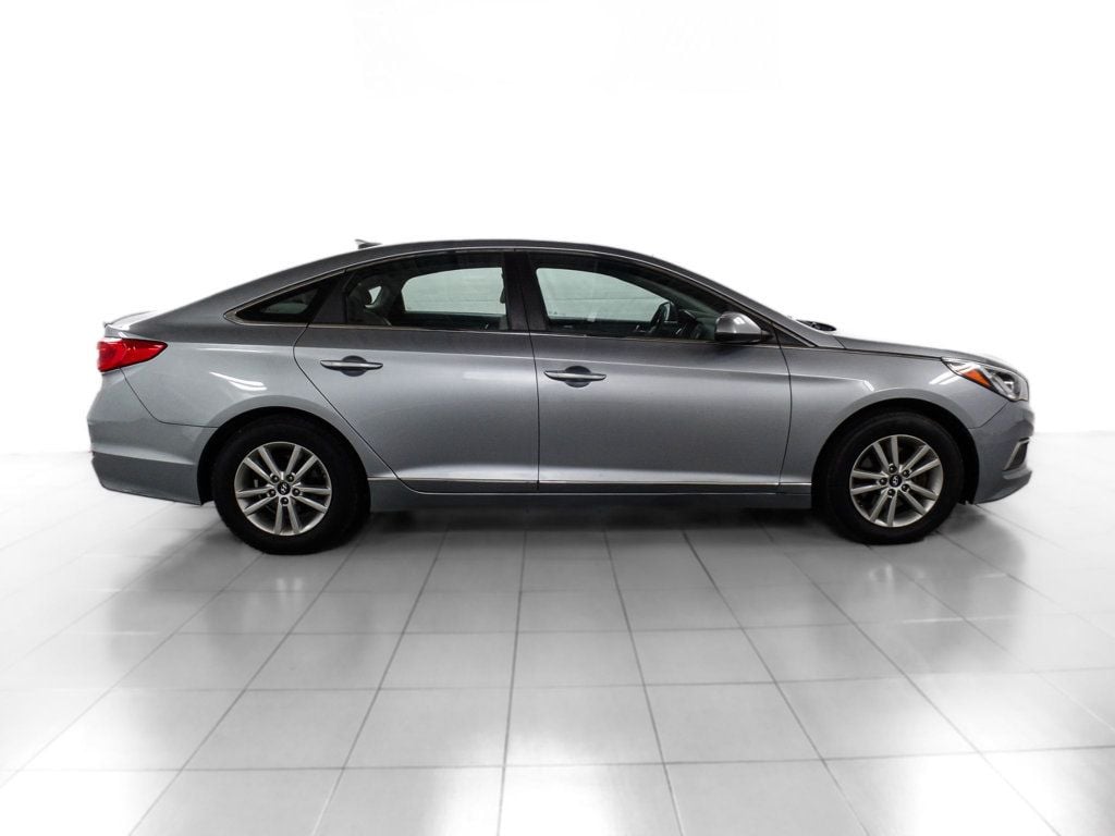 2017 Hyundai Sonata SE - 22611903 - 6