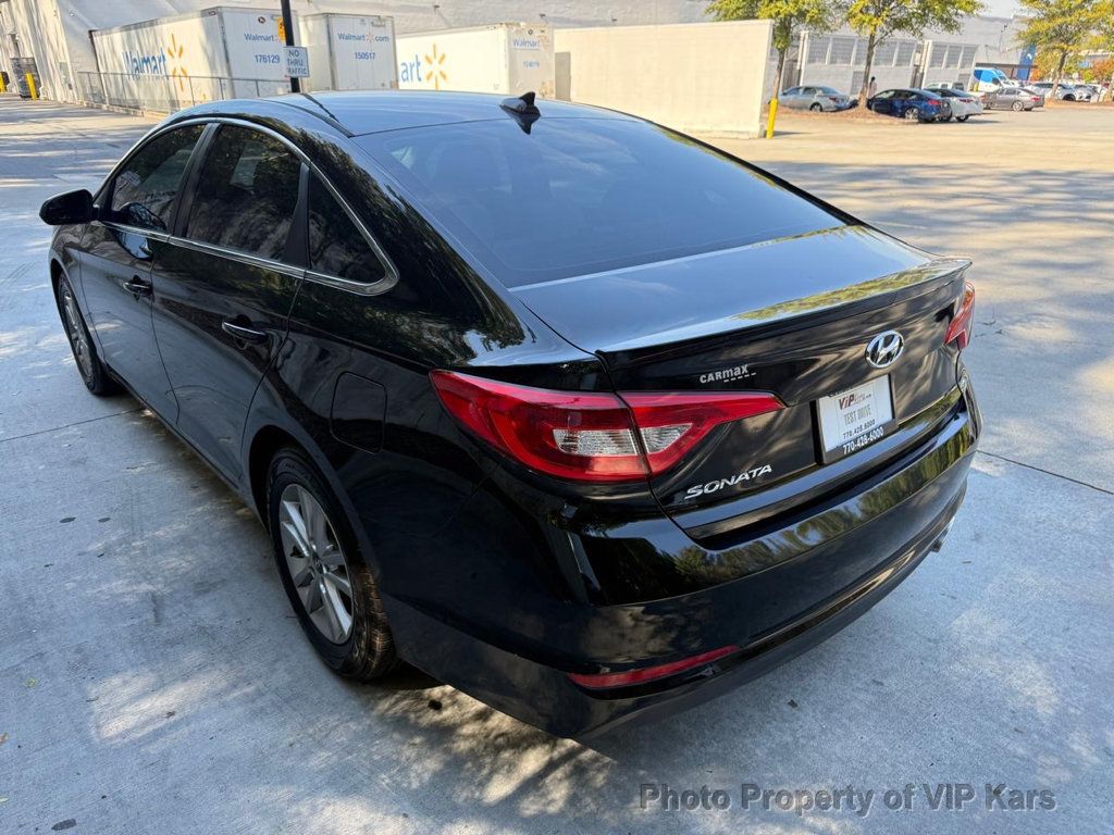2017 Hyundai Sonata SE 2.4L - 22933301 - 3