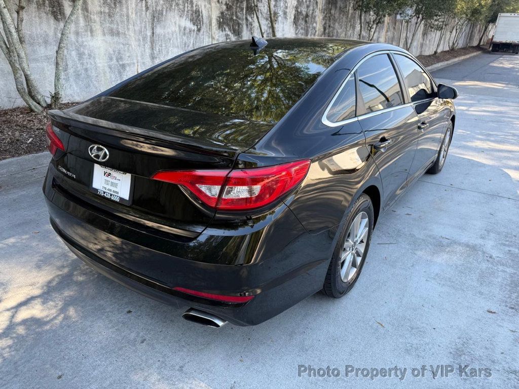 2017 Hyundai Sonata SE 2.4L - 22933301 - 4