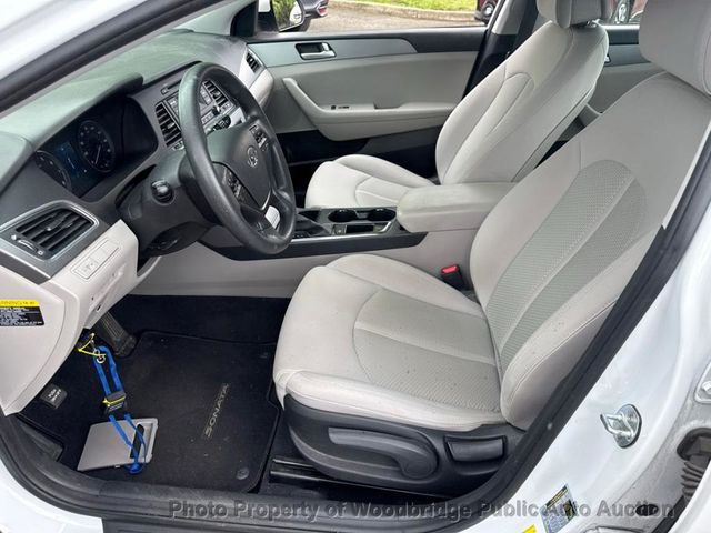 2017 Hyundai Sonata SE 2.4L - 23016191 - 5