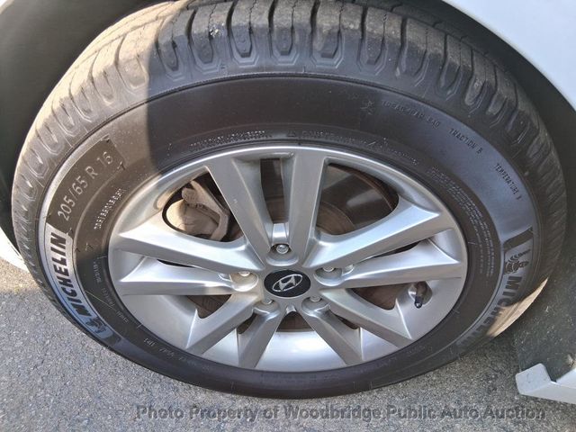 2017 Hyundai Sonata SE 2.4L - 23048584 - 10