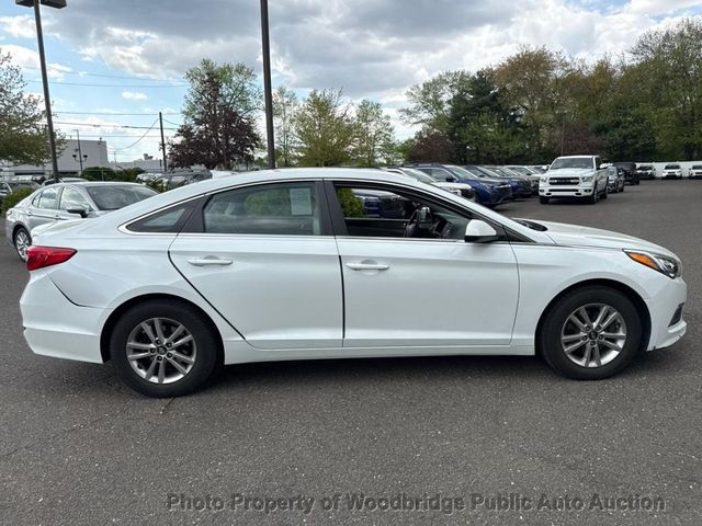 2017 Hyundai Sonata SE 2.4L - 23048584 - 13