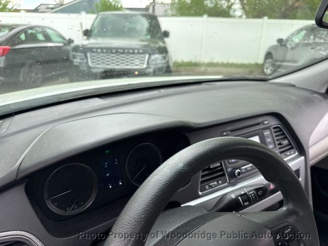 2017 Hyundai Sonata SE 2.4L - 23048584 - 18