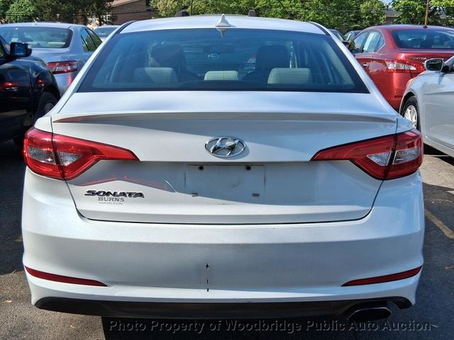 2017 Hyundai Sonata SE 2.4L - 23048584 - 4