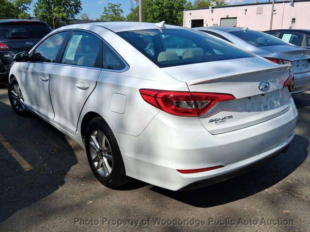 2017 Hyundai Sonata SE 2.4L - 23048584 - 5