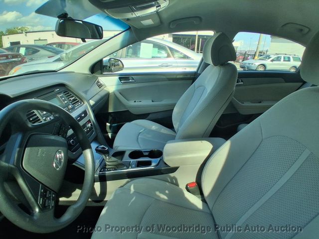 2017 Hyundai Sonata SE 2.4L - 23048584 - 6