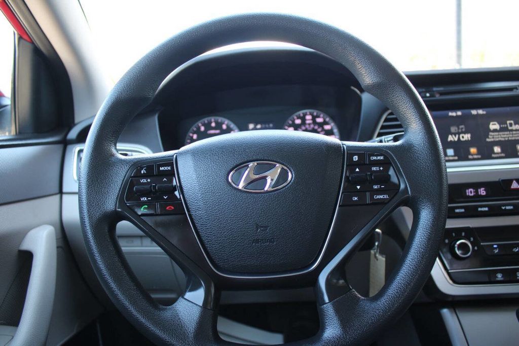 2017 Hyundai Sonata SE 2.4L - 22906843 - 23