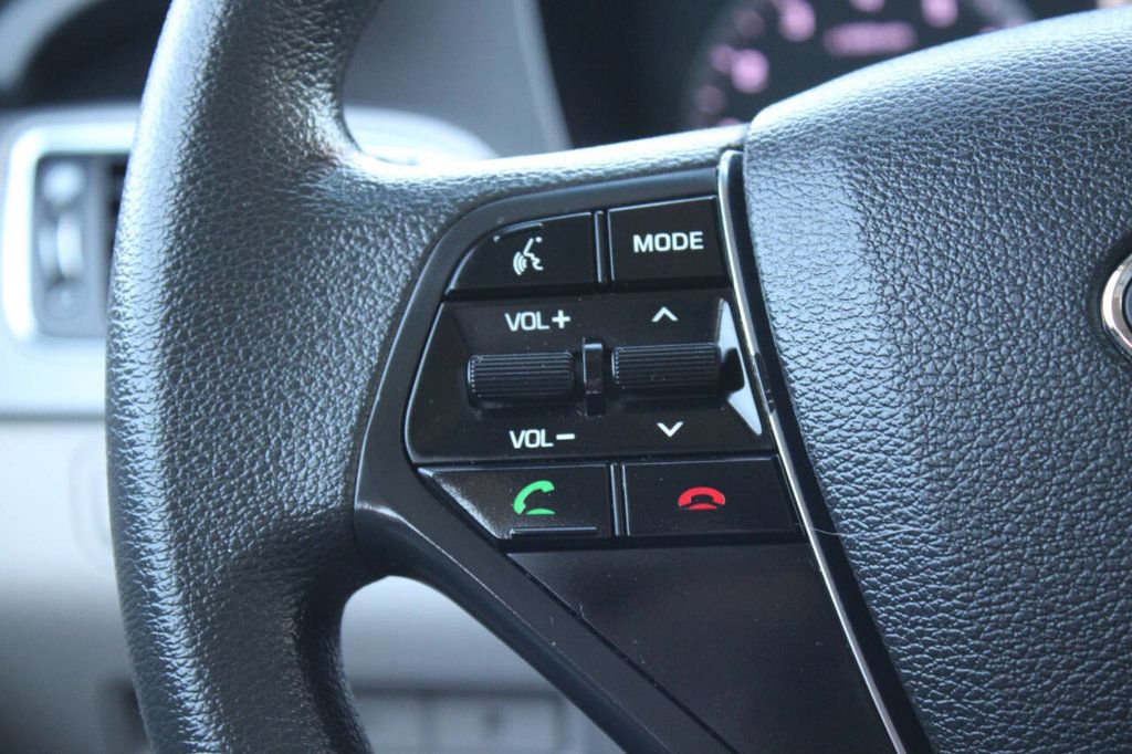 2017 Hyundai Sonata SE 2.4L - 22906843 - 25