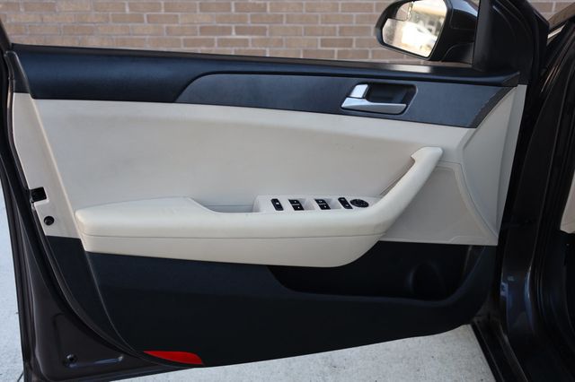 2017 Hyundai Sonata SE 2.4L PZEV - 22878489 - 13