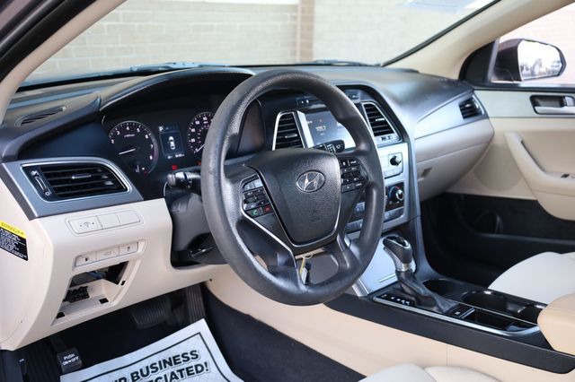 2017 Hyundai Sonata SE 2.4L PZEV - 22878489 - 14