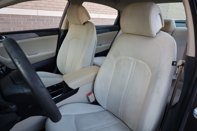 2017 Hyundai Sonata SE 2.4L PZEV - 22878489 - 16
