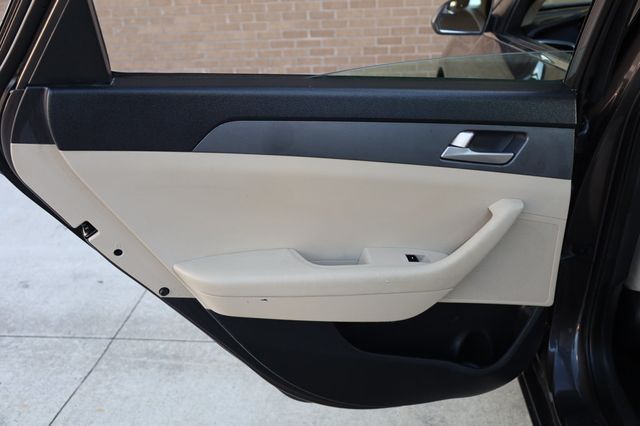 2017 Hyundai Sonata SE 2.4L PZEV - 22878489 - 17