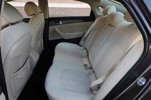 2017 Hyundai Sonata SE 2.4L PZEV - 22878489 - 18