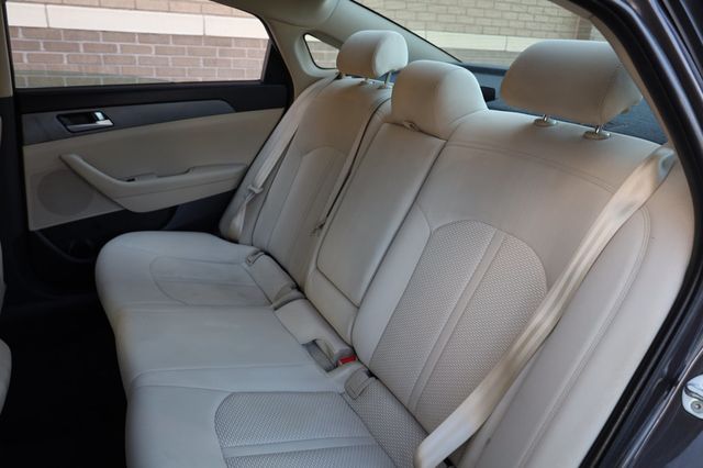 2017 Hyundai Sonata SE 2.4L PZEV - 22878489 - 20
