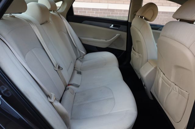 2017 Hyundai Sonata SE 2.4L PZEV - 22878489 - 23