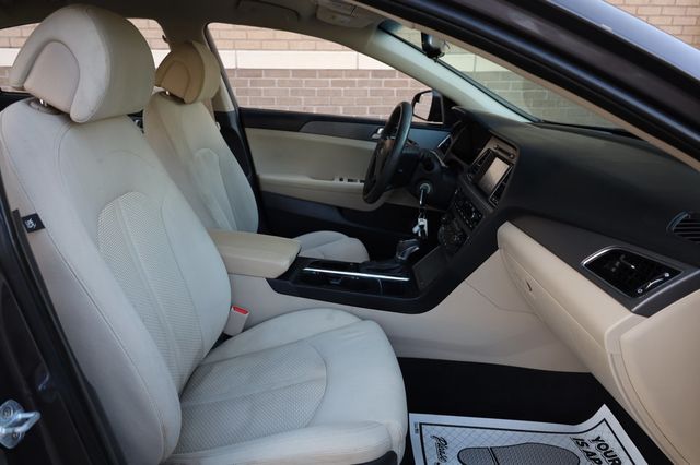 2017 Hyundai Sonata SE 2.4L PZEV - 22878489 - 27