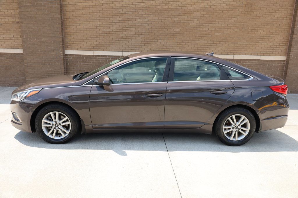 2017 Hyundai Sonata SE Eco photo 2