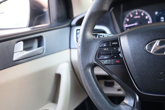 2017 Hyundai Sonata SE 2.4L PZEV - 22878489 - 31
