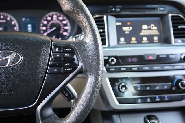 2017 Hyundai Sonata SE 2.4L PZEV - 22878489 - 32