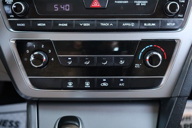 2017 Hyundai Sonata SE 2.4L PZEV - 22878489 - 37