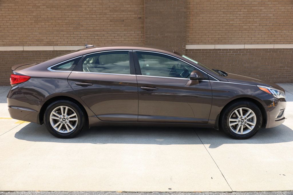 2017 Hyundai Sonata SE Eco photo 3
