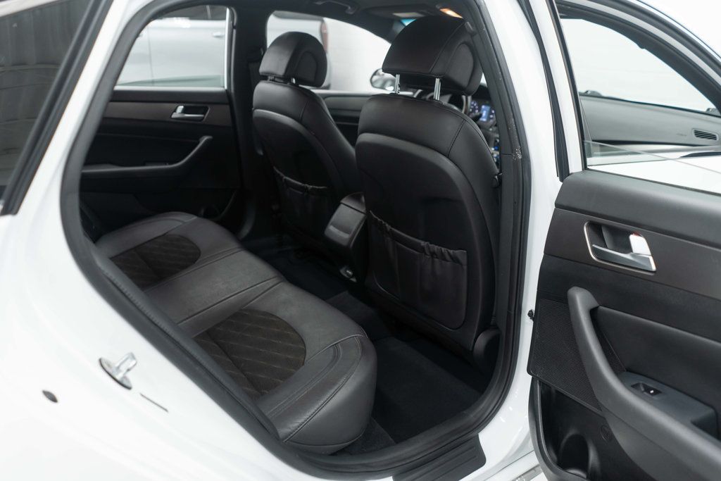 Hyundai Sonata photo 12