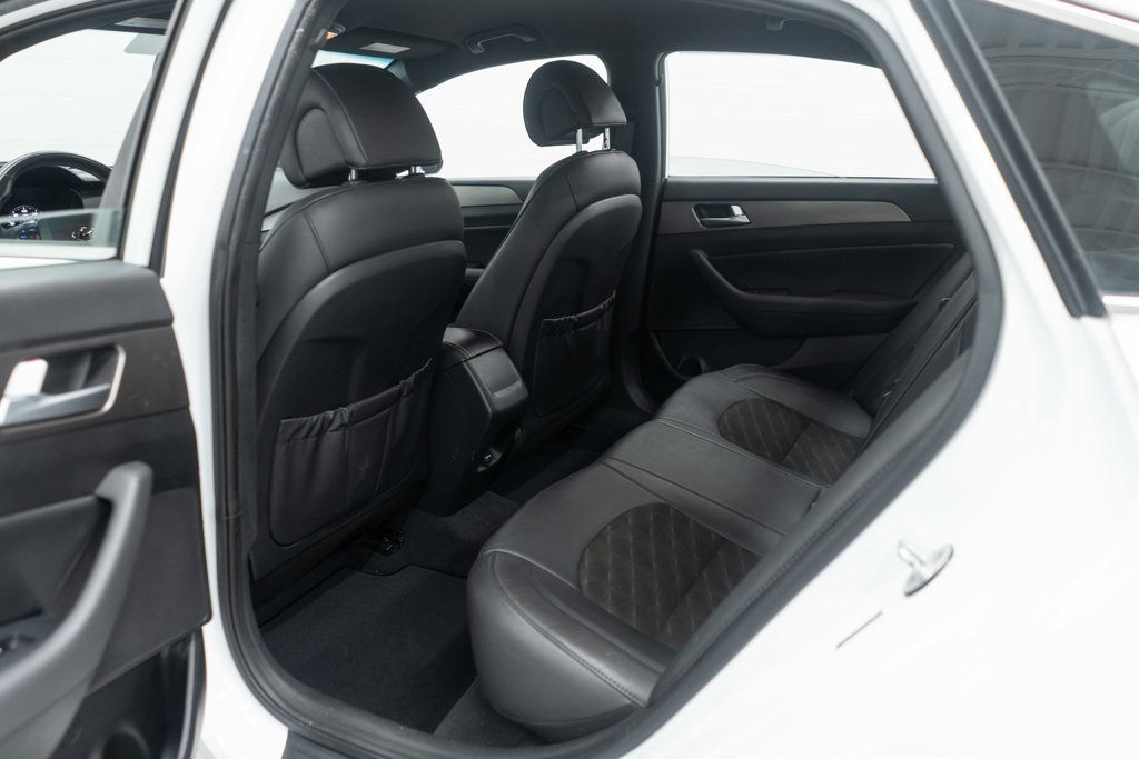 Hyundai Sonata photo 23