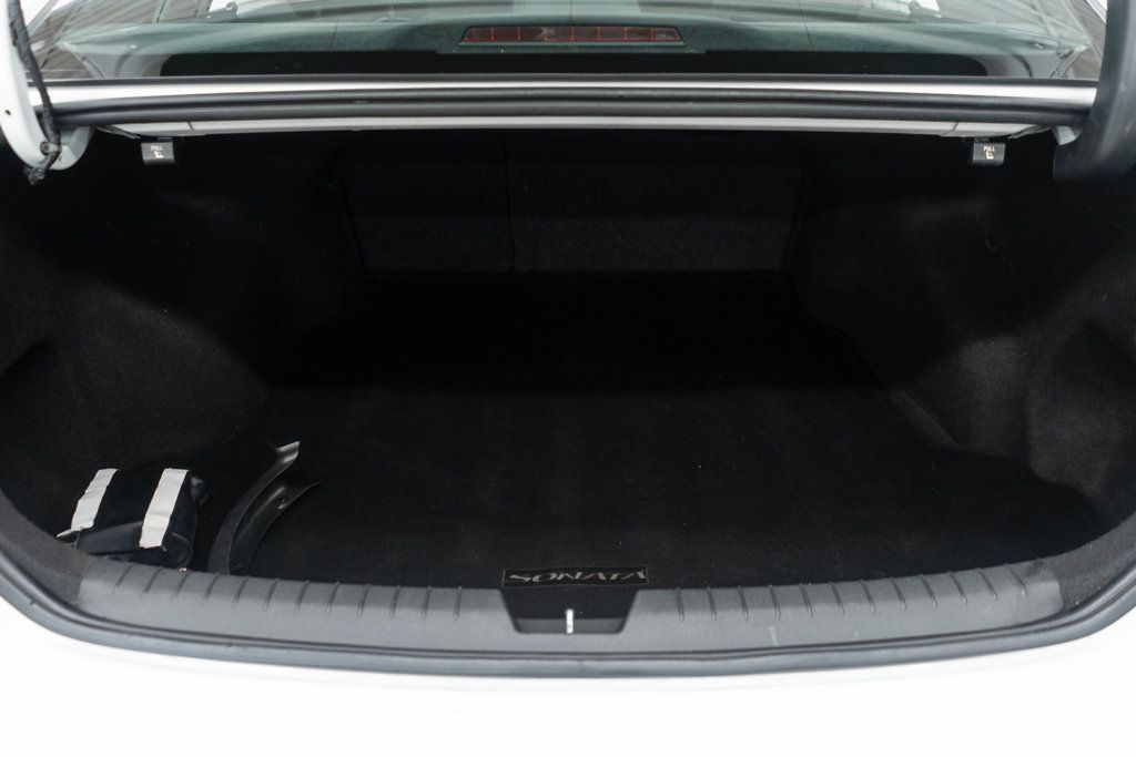 Hyundai Sonata photo 24
