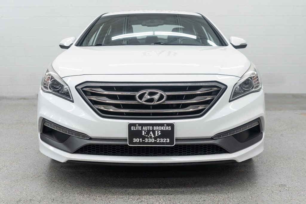 Hyundai Sonata photo 3