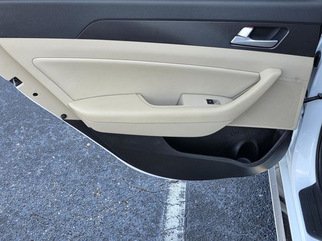 2017 Hyundai Sonata Sport 2.4L - 22943121 - 27