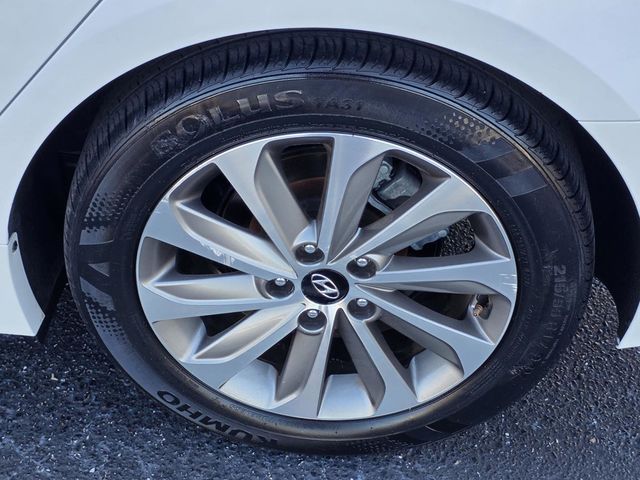 2017 Hyundai Sonata Sport 2.4L - 22943121 - 32