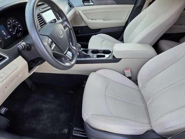 2017 Hyundai Sonata Sport 2.4L - 22943121 - 5