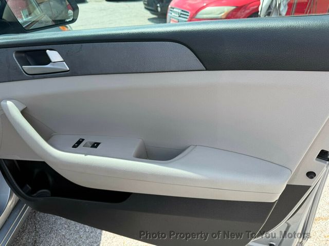 2017 Hyundai Sonata Sport 2.4L - 23048753 - 14