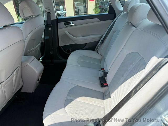 2017 Hyundai Sonata Sport 2.4L - 23048753 - 3