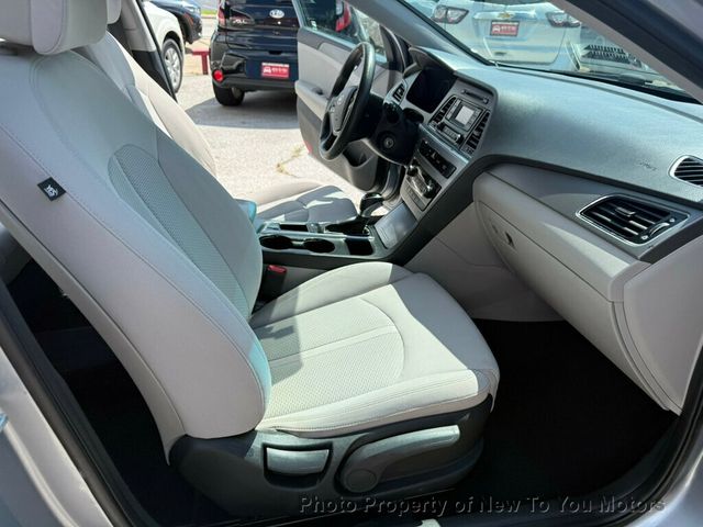 2017 Hyundai Sonata Sport 2.4L - 23048753 - 4