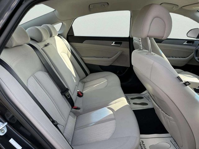 2017 Hyundai Sonata Hybrid SE 2.0L - 23049455 - 17
