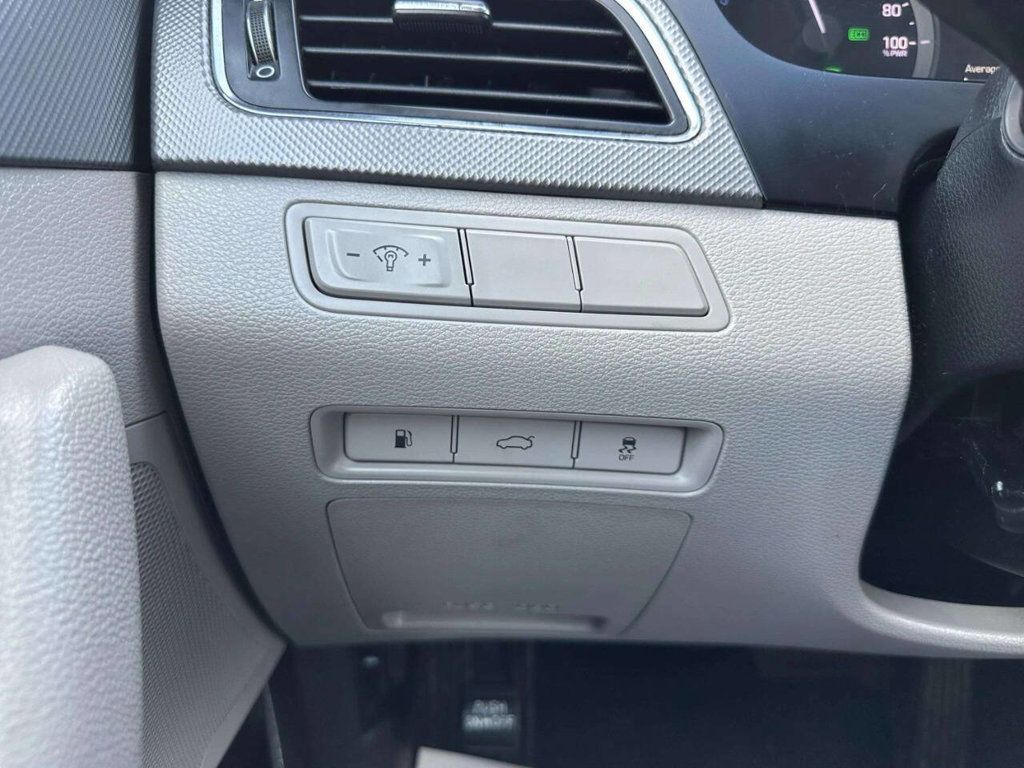 2017 Hyundai Sonata Hybrid SE 2.0L - 23049455 - 26