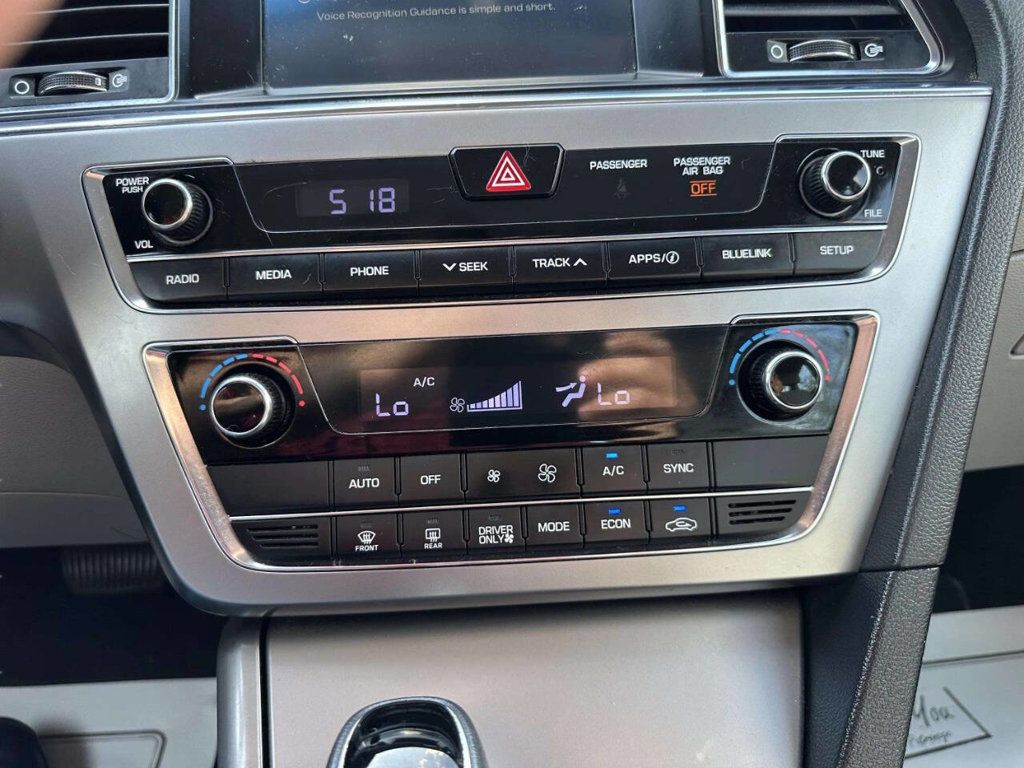 2017 Hyundai Sonata Hybrid SE 2.0L - 23049455 - 32