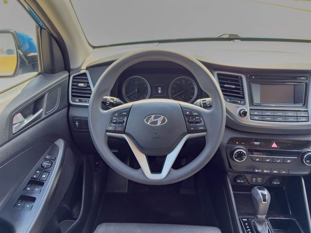 2017 Hyundai Tucson SE - 22786895 - 19